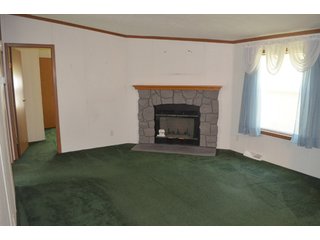 Property photo 4 - Country Home Real Estate Auction on 2 Secluded Acres